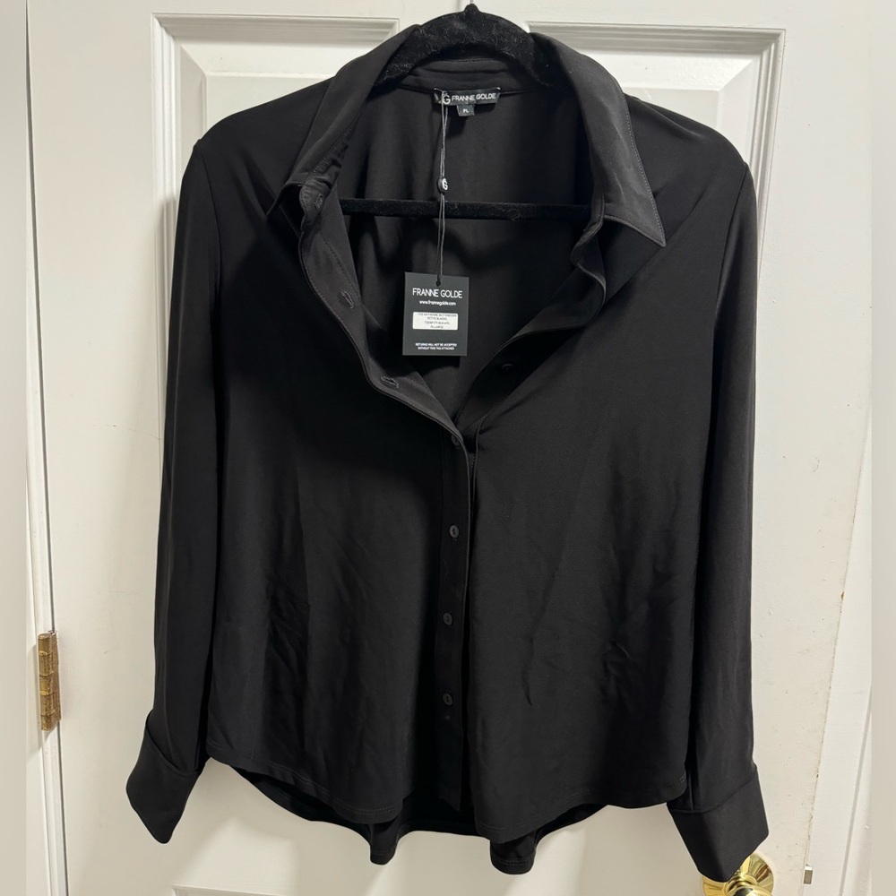 Franne Golde Katherine buttondown shirt. Brand new. Never worn. A best seller.